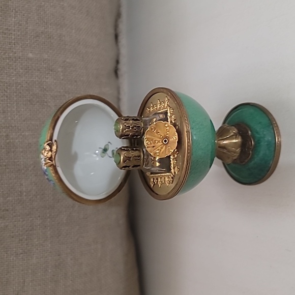 L.MOGE FRANCE VINTAGE UNIQUE W/3 MINIATURES PERFUMES BOTTLE PERFECT CONDITION !! - Picture 2 of 14